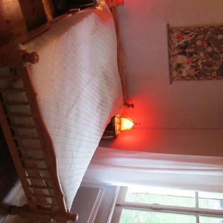 Les Paddocks Bed & Breakfast *